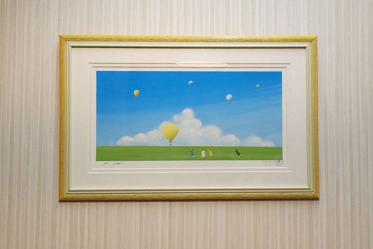 壁に飾っている絵画